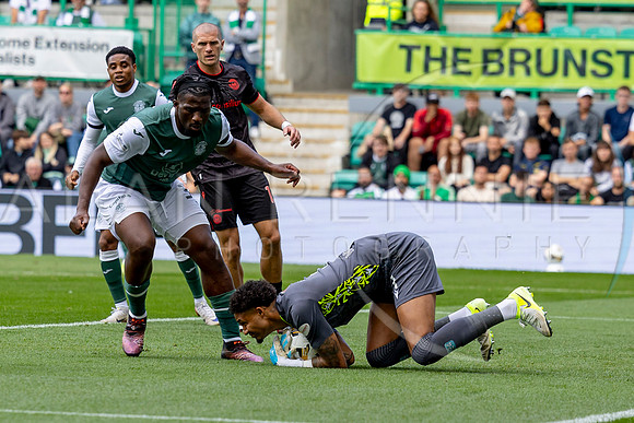 HIbs_v_ StMirren_AR310825_0623