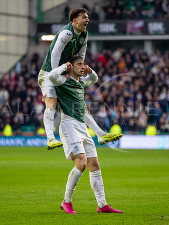 AR271225_3223