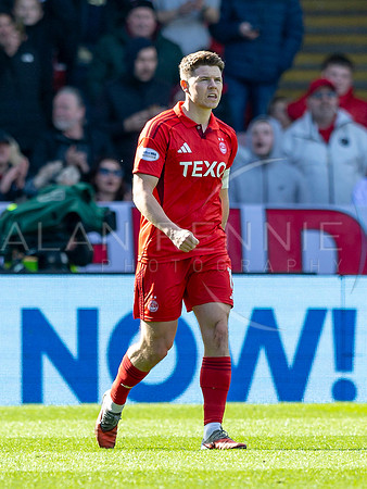 AR110426_1538