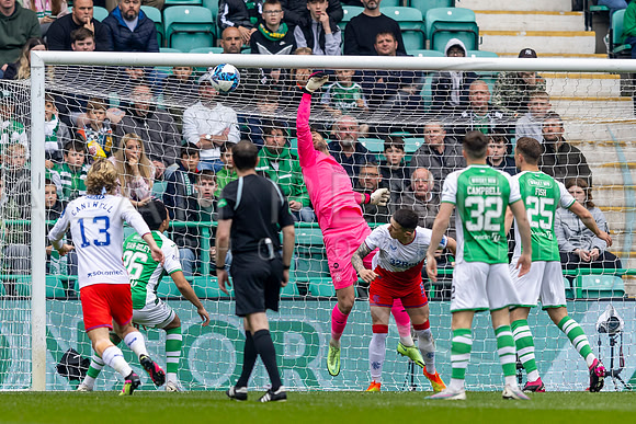 Sportpix_ScotPrem_Hibs_V_Ran_AR210523_0390