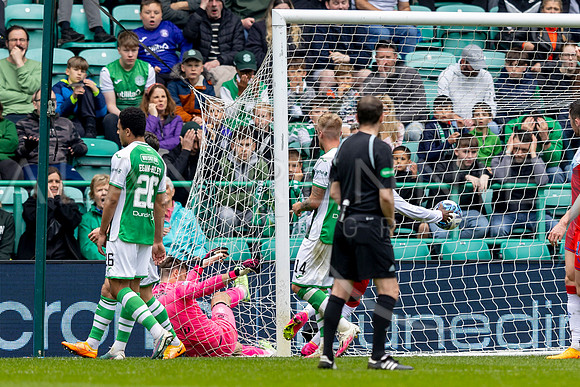 Sportpix_ScotPrem_Hibs_V_Ran_AR210523_0900