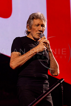 Roger Waters_ AR020623_0096
