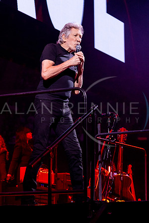 Roger Waters_ AR020623_0167