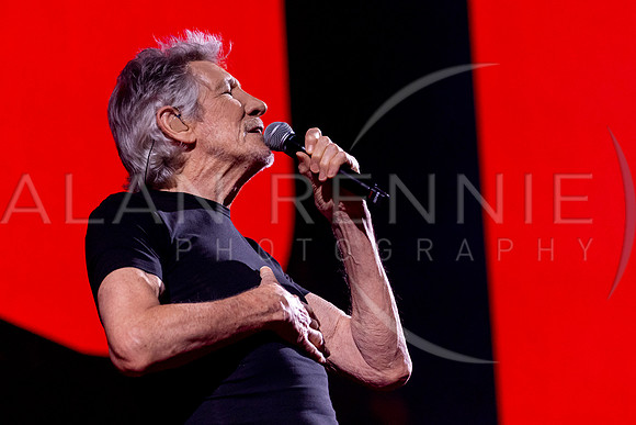 Roger Waters_ AR020623_0103