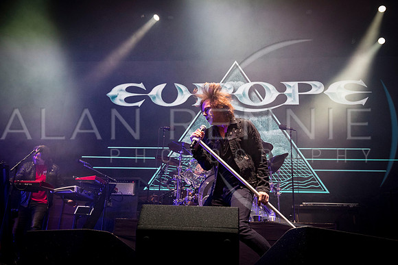 Europe support Deep Purple live at the Hydro in Glagow