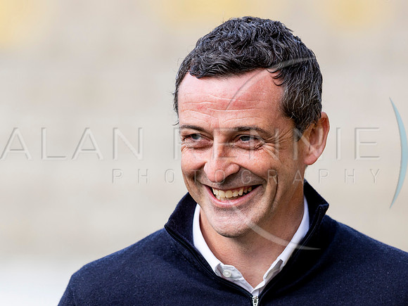 AR200321_0812
