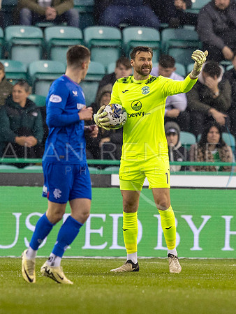 Hibs V Ran_AR100324_0566