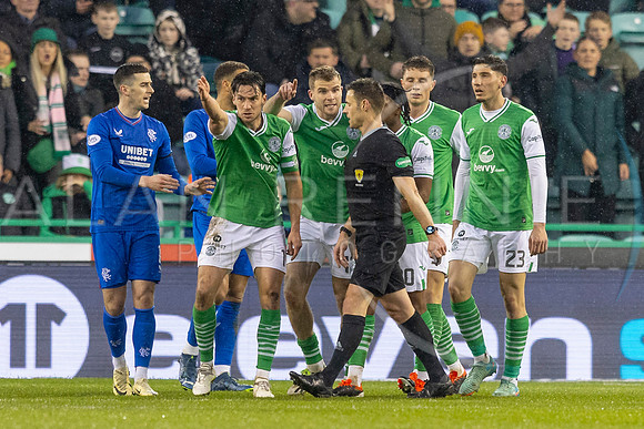Hibs V Ran_AR100324_0673