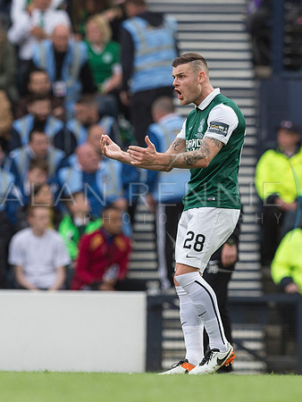 AR210516_0415