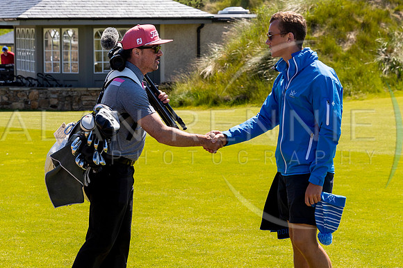 AR100619_1256