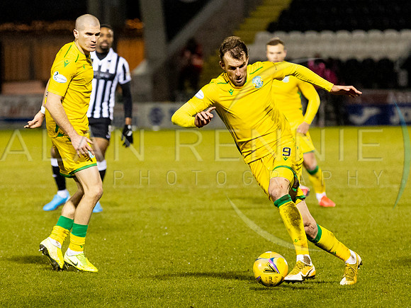 AR020221_1560