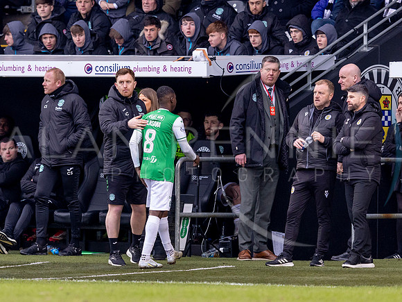 AR160225_2500