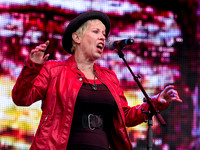 HazelOConnor_Rewind_ar260715-1305