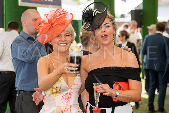 AR170617_1228