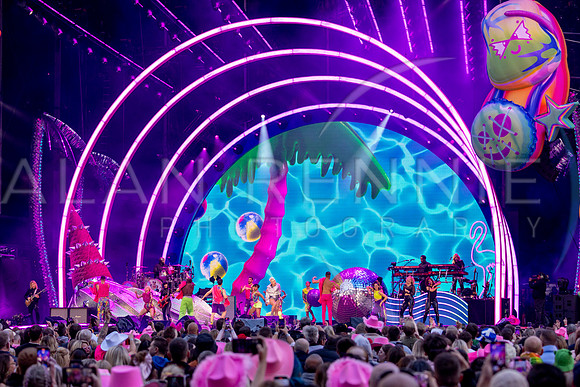 Pink_Live_AR280624_1274