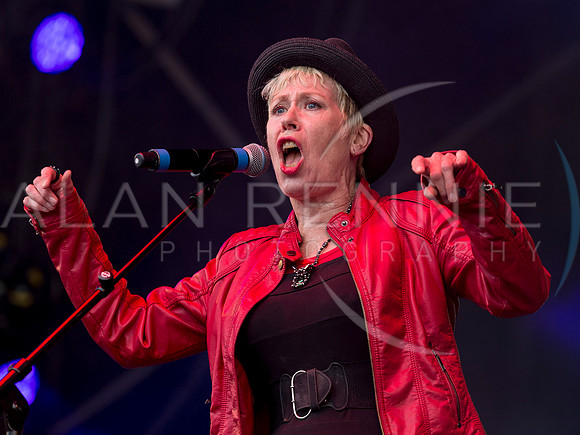 HazelOConnor_Rewind_ar260715-1330