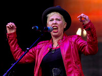 HazelOConnor_Rewind_ar260715-1370