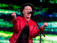 HazelOConnor_Rewind_ar260715-1309