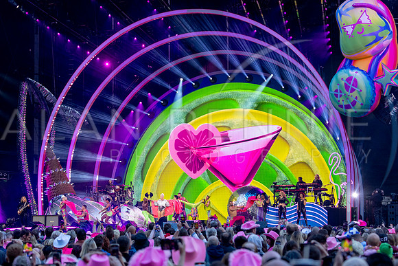 Pink_Live_AR280624_1294