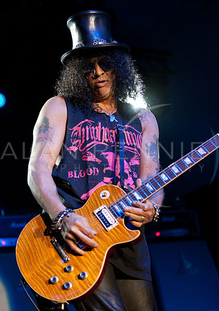 Slash live at Edinburgh Corn Exchange